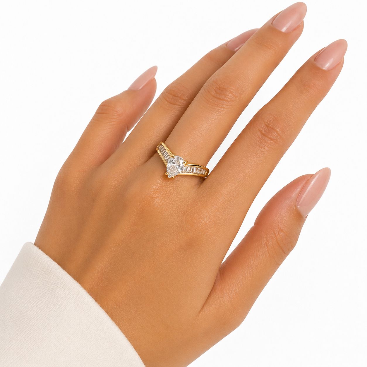 Elegant Teardrop Ring
